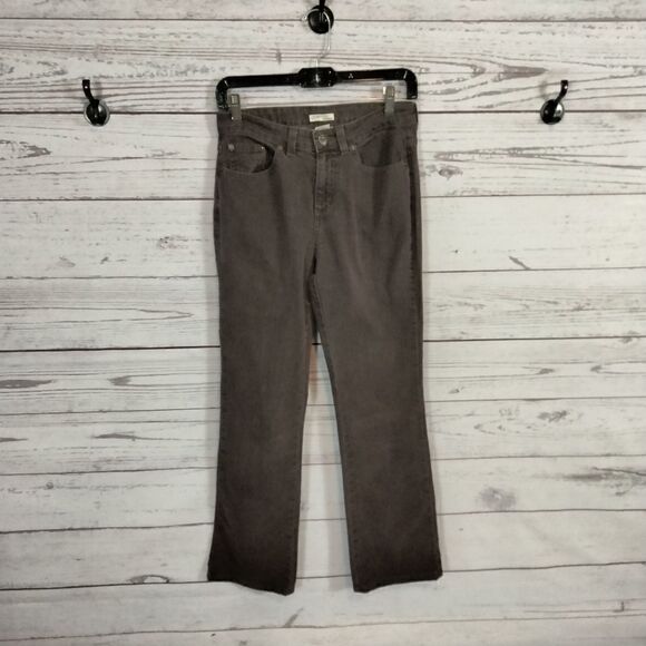 "St. John's Bay" woman's jeans 👖 - Picture 1 of 8